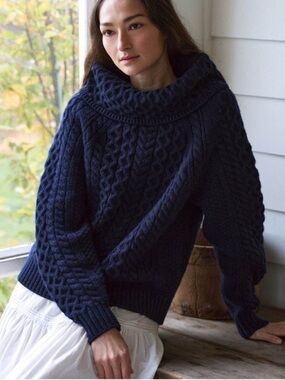 NWOT Doen Gillian Wool Cable Knit Sweater Navy